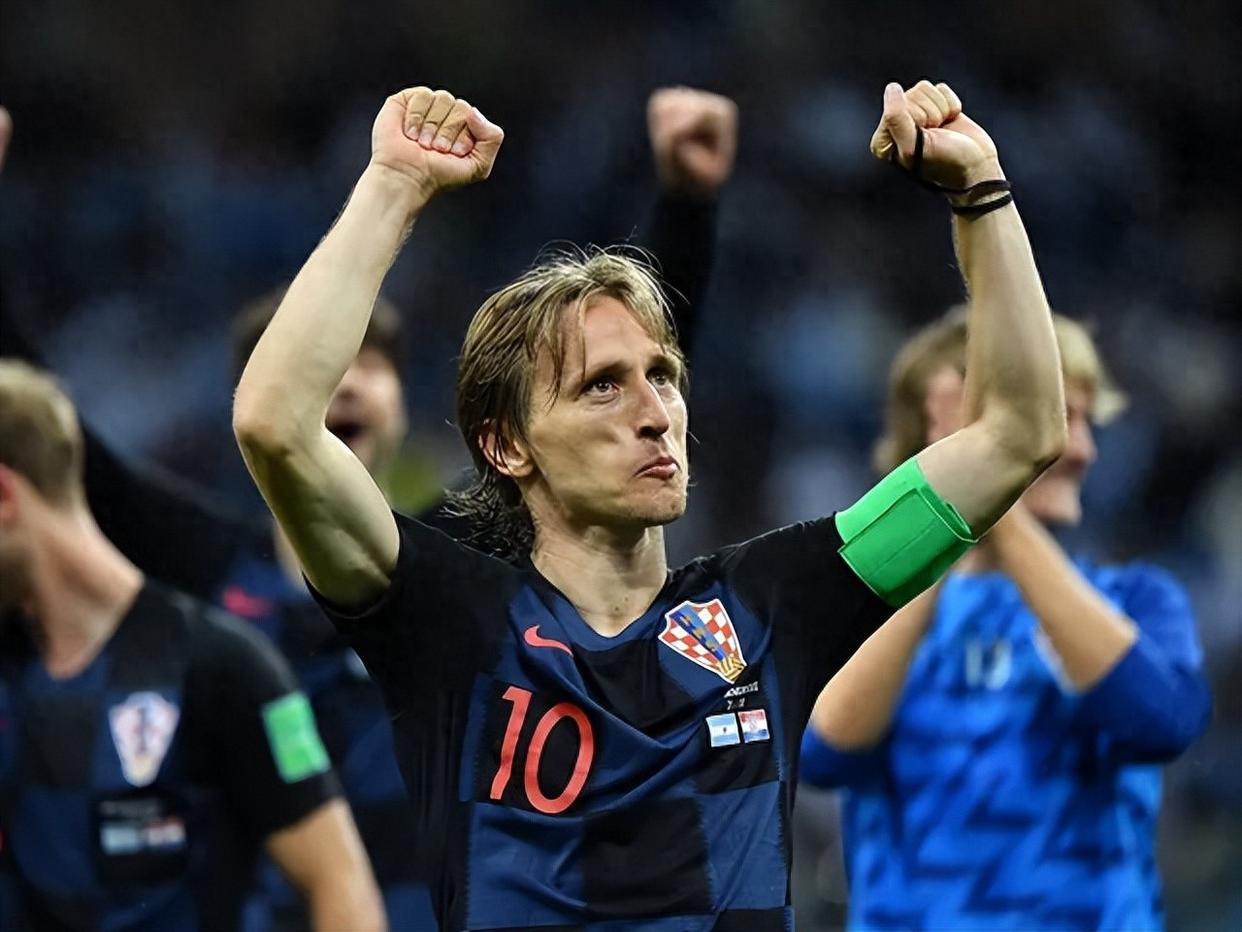 克罗地亚队在欧预赛中保持不败！