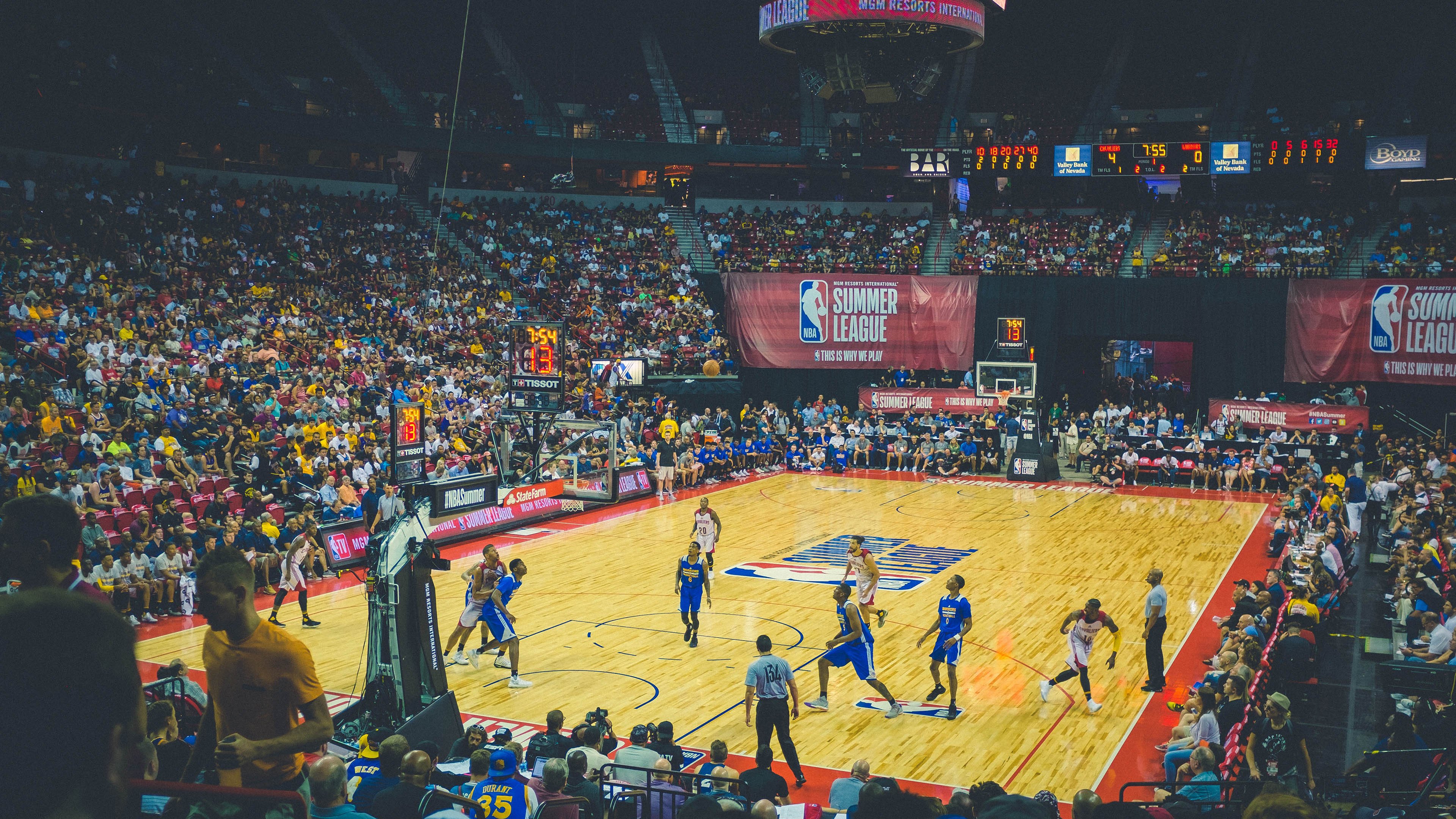 IM体育官方网-小贾伦单节爆发如火山喷发，掘金队一波流击溃山西防线