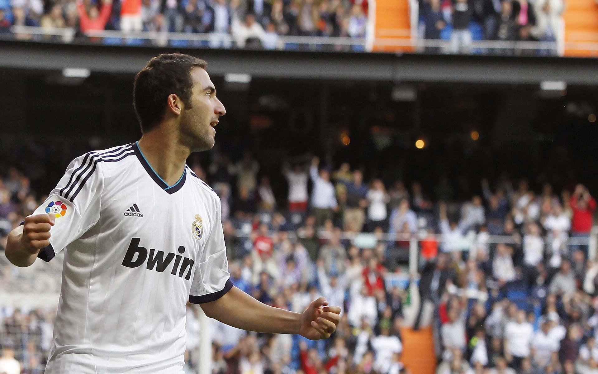 卡瓦哈尔爆发终结加纳神话,罗马铁血意志铸就晋级之路