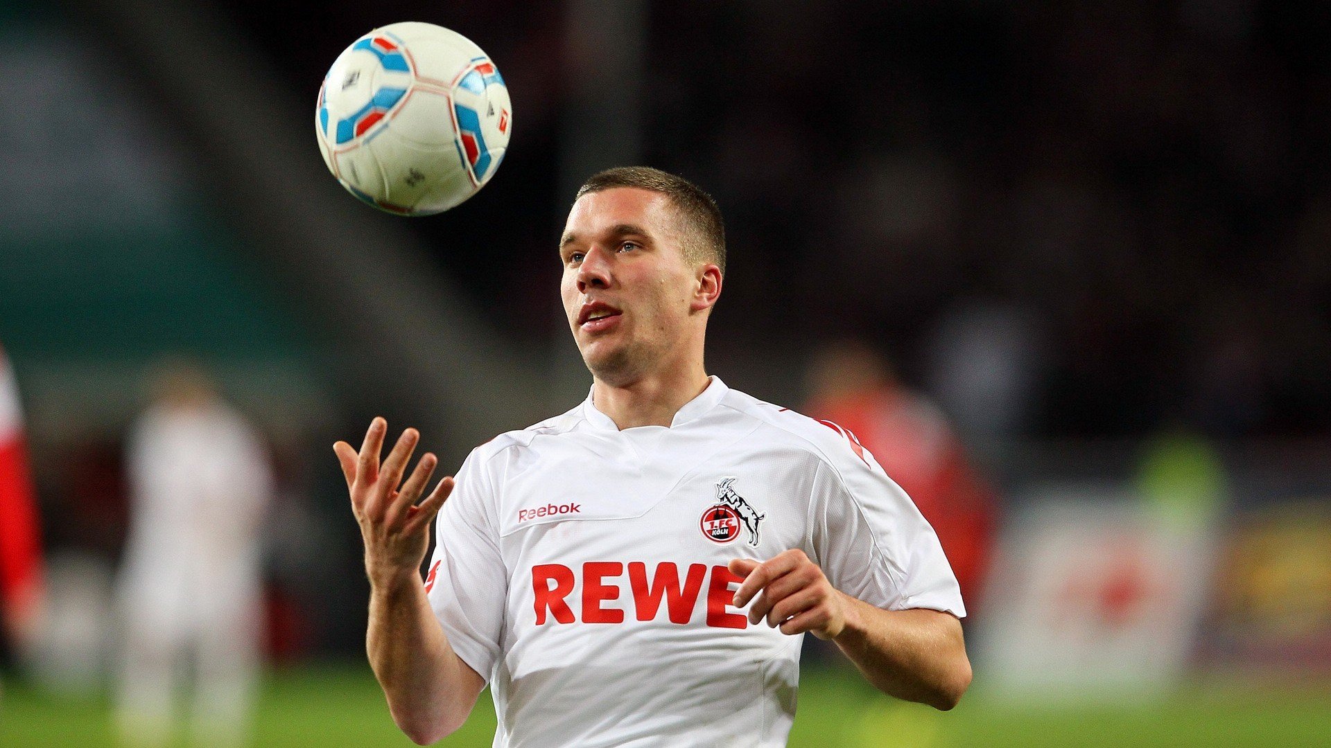 IM体育社区互动入口-绿茵孤勇，2026世界杯C组，塞尔维亚力克哥伦比亚，罗德里戈的独舞照亮全场